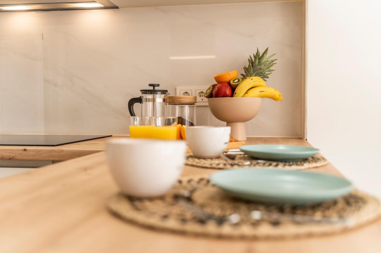 Modern Beach Apartment Romana Playa 723 In Marbella, Elviria Exteriör bild