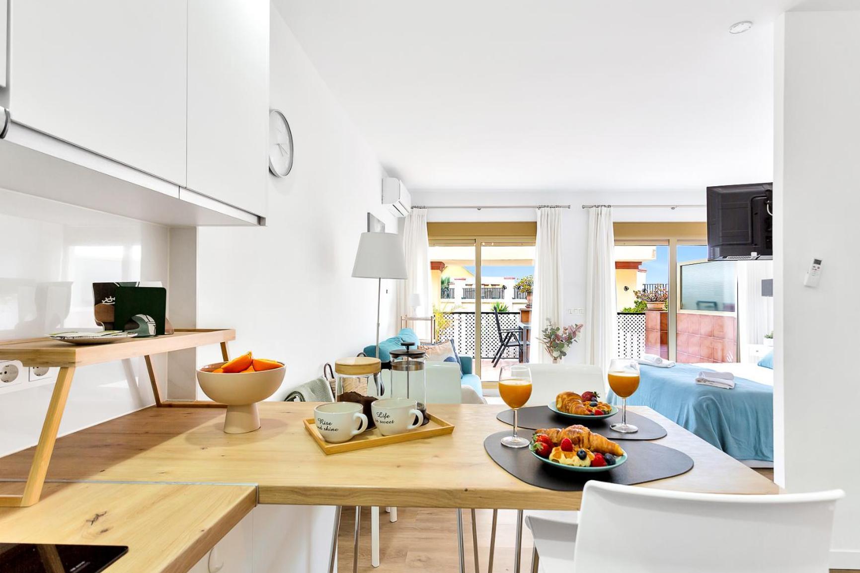 Modern Beach Apartment Romana Playa 723 In Marbella, Elviria Exteriör bild