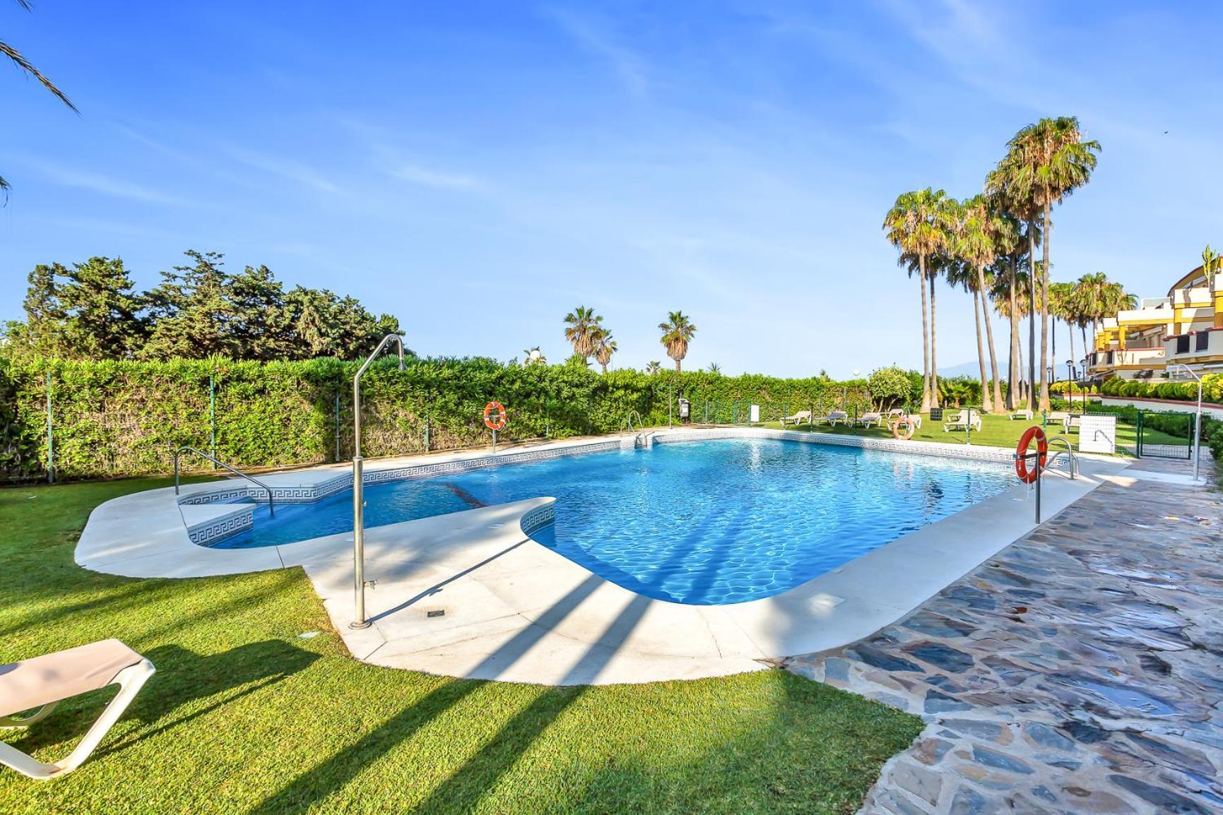 Modern Beach Apartment Romana Playa 723 In Marbella, Elviria Exteriör bild