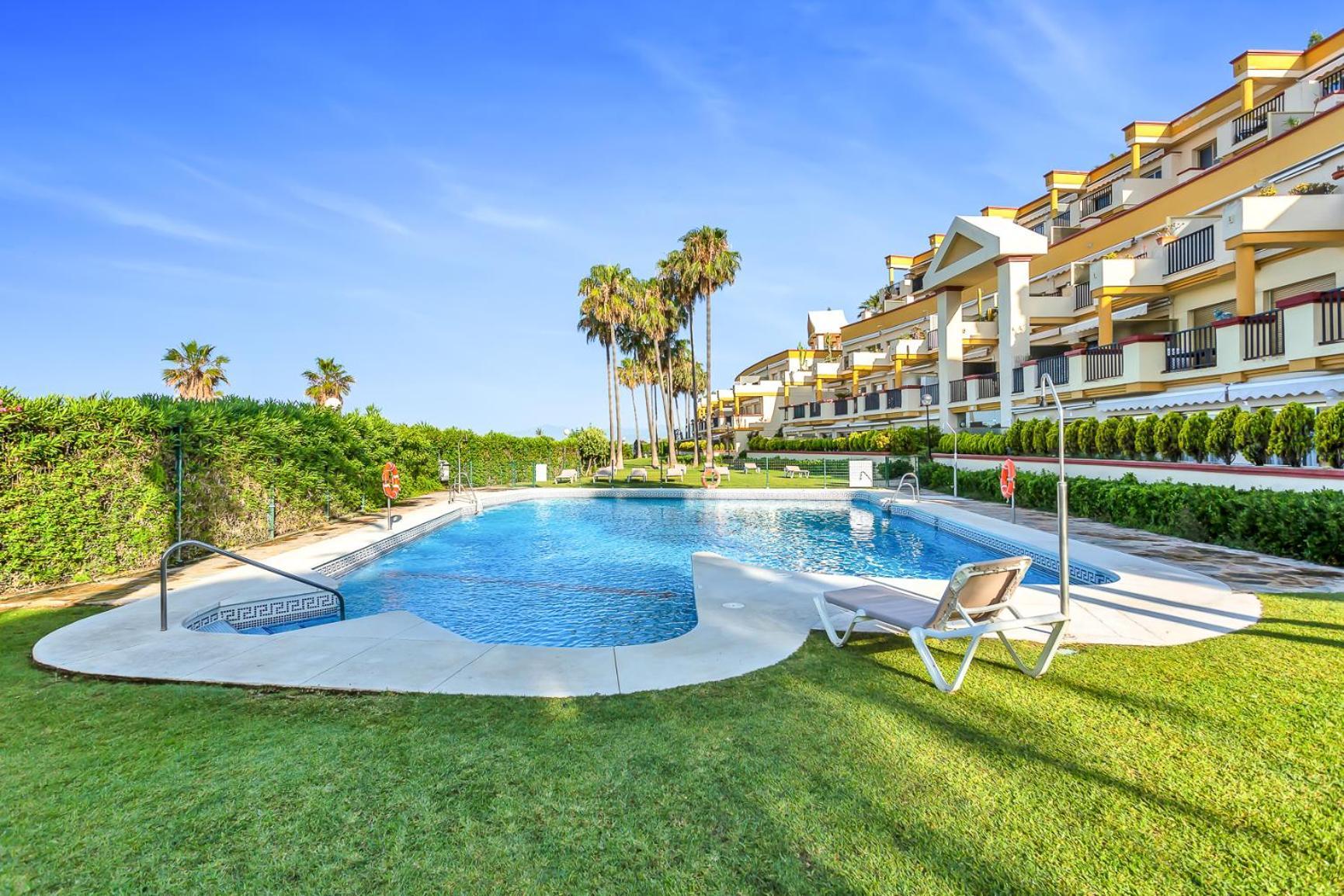 Modern Beach Apartment Romana Playa 723 In Marbella, Elviria Exteriör bild